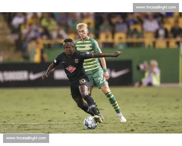 高清足球赛事直播APP下载指南畅享全球赛场精彩即时比分数据分析权威解说 - 副本 - 副本 (6) - 副本 - 副本 - 副本 - 副本 - 副本 - 副本